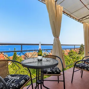 Nika Opatija